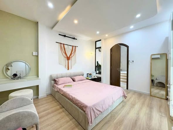 Near Hai Phong Center, Kiet Hai Phong