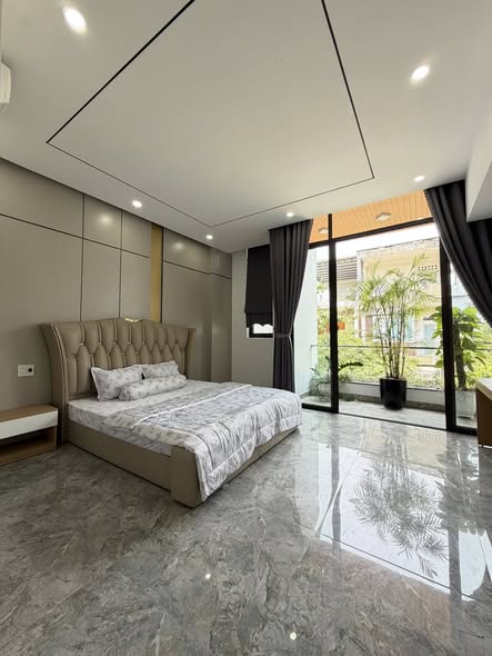 Phùng Chí Kiên, gần Nguyễn Sinh Sắc, Biển Nguyễn Tất Thành, Da Nang