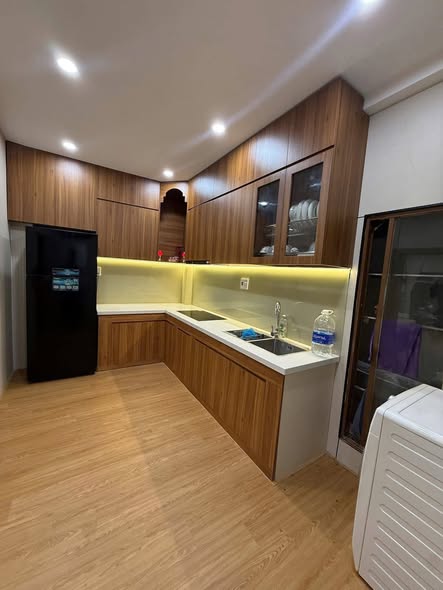 sát chợ Hàn, gần Bạch Đằng