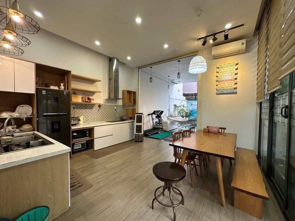 gốc hai mặt tiền gần cầu Hòa Xuân - Cẩm Lệ