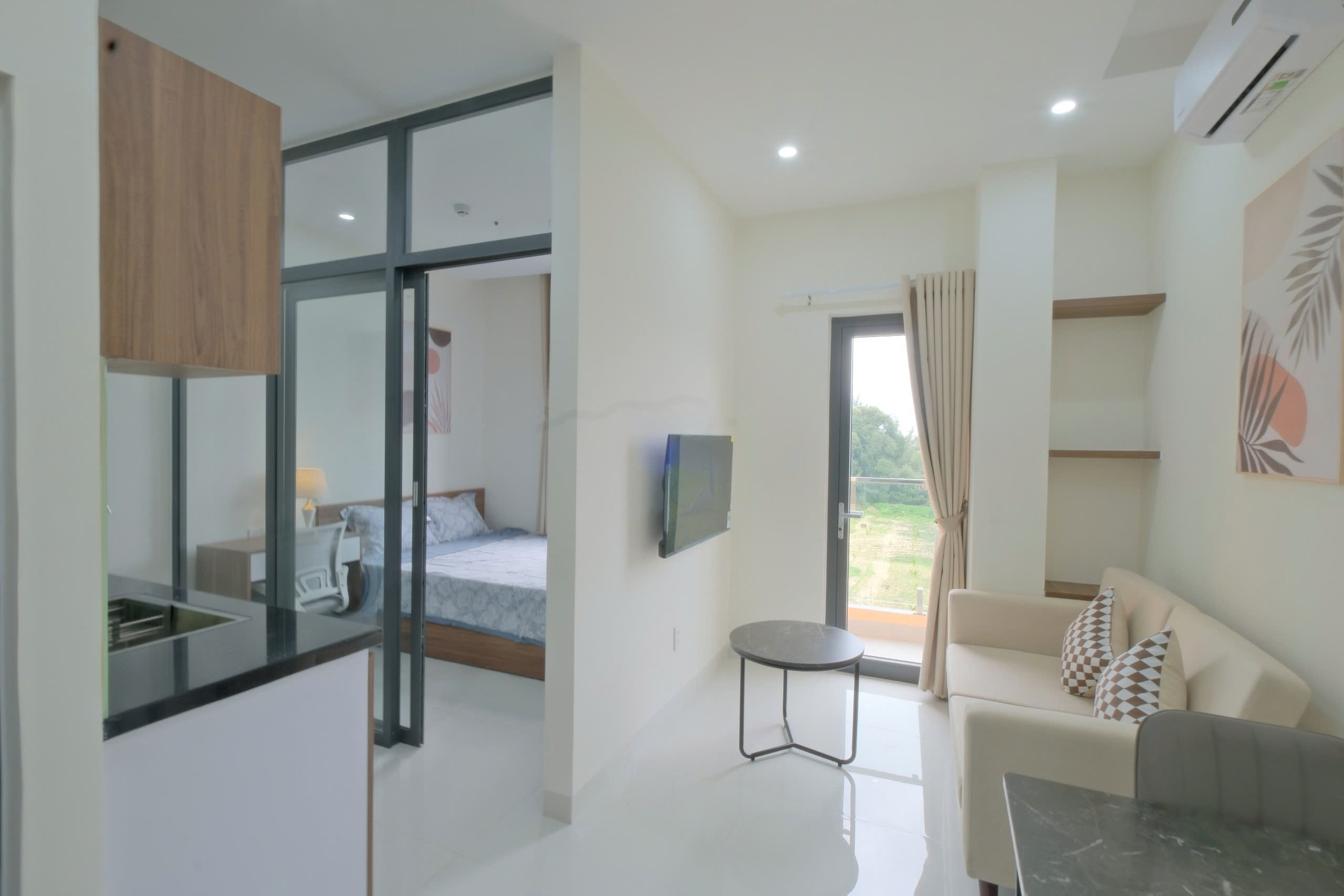 K14 Phan Tứ street, Da Nang city