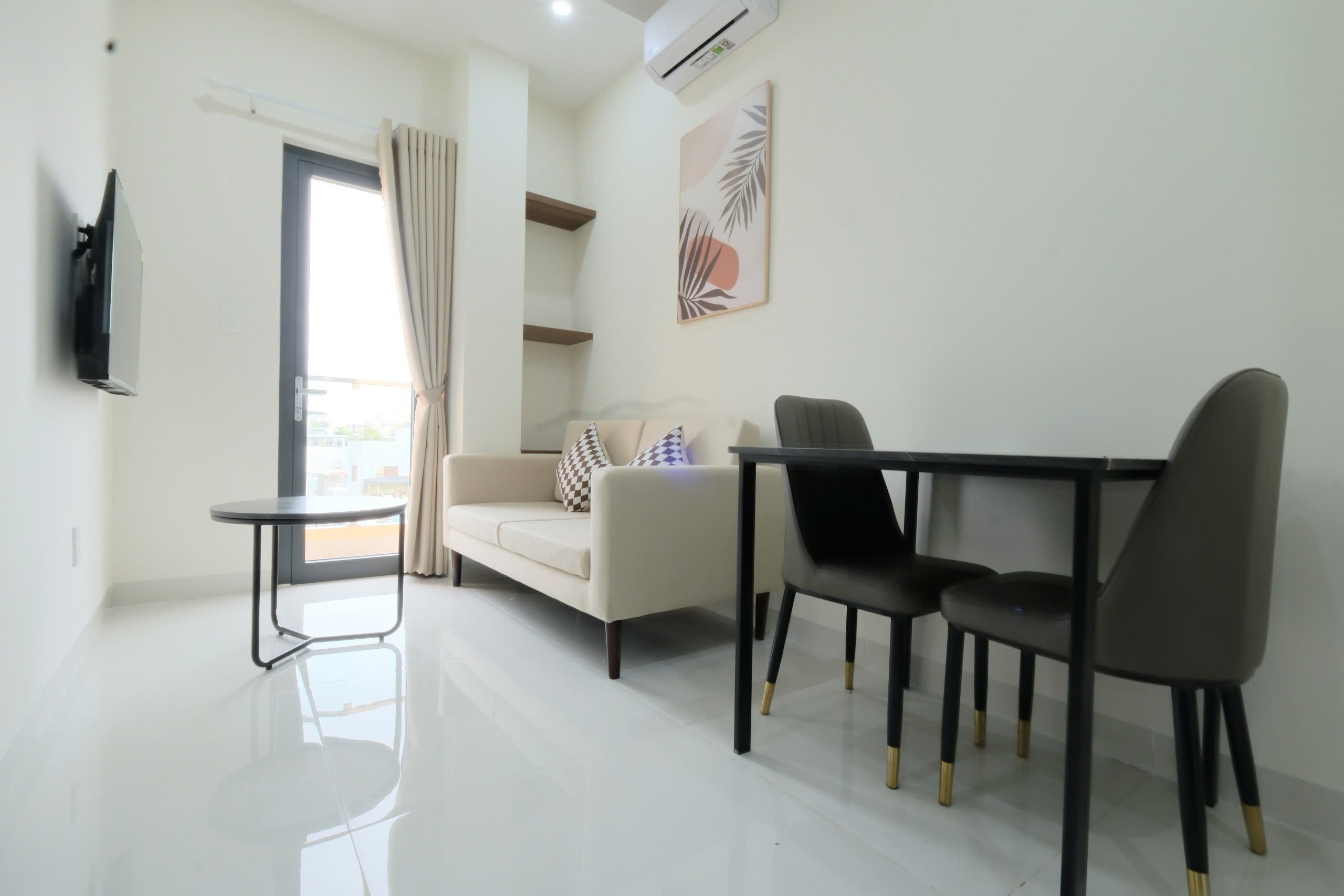 K14 Phan Tứ street, Da Nang city