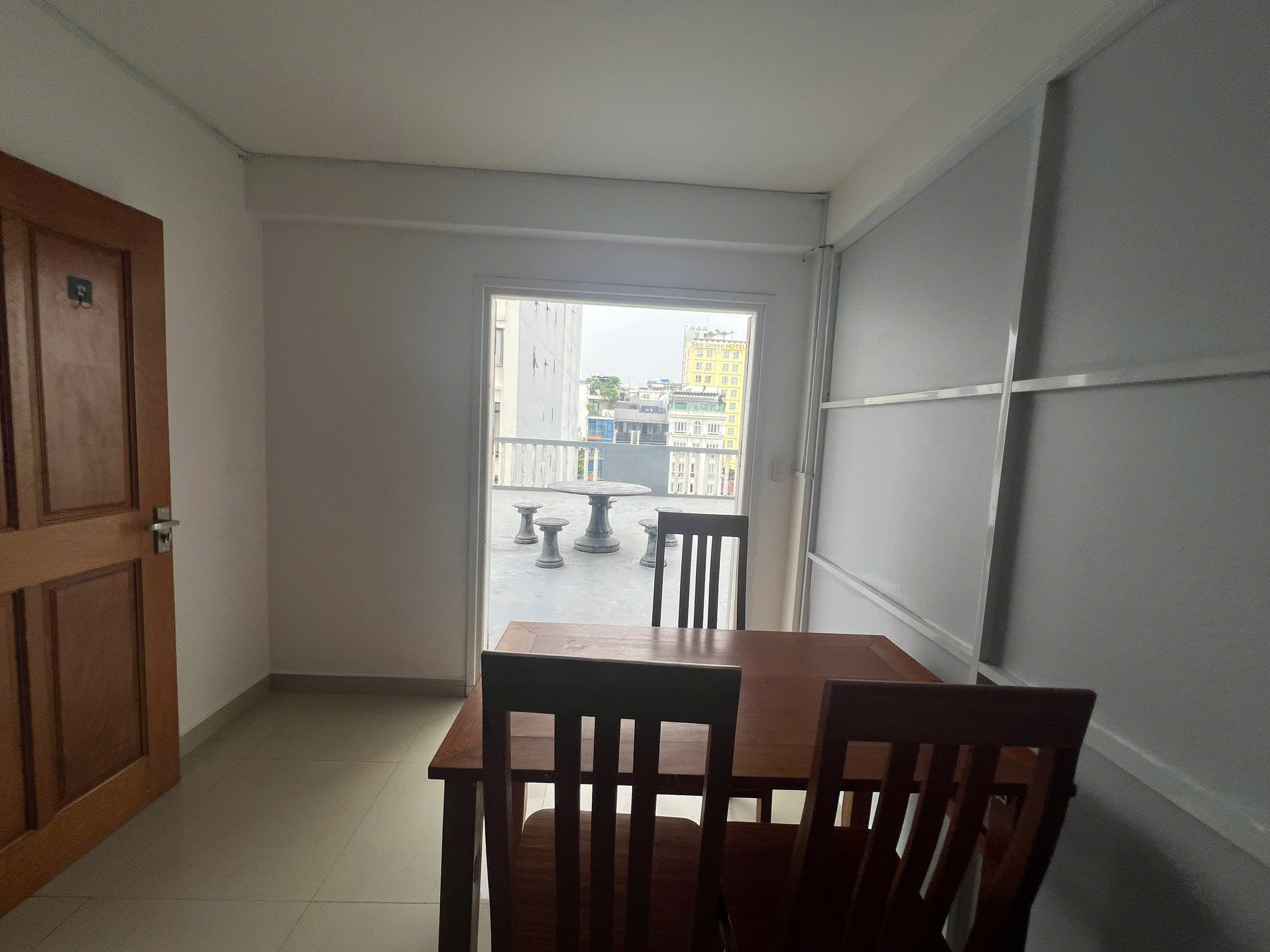 An Thượng 29 street, My An District, Da Nang City