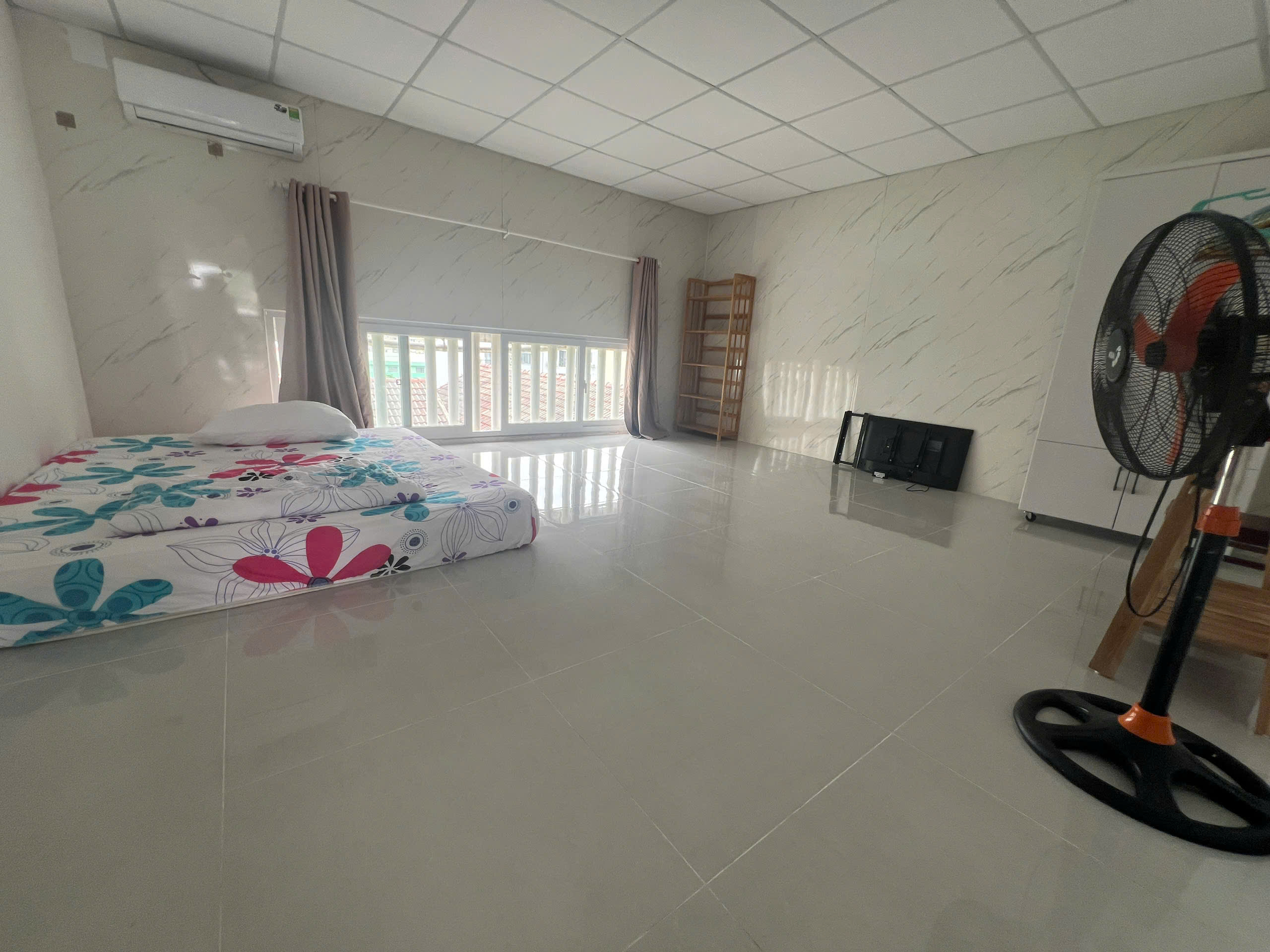 An Thượng 29 street, My An District, Da Nang City