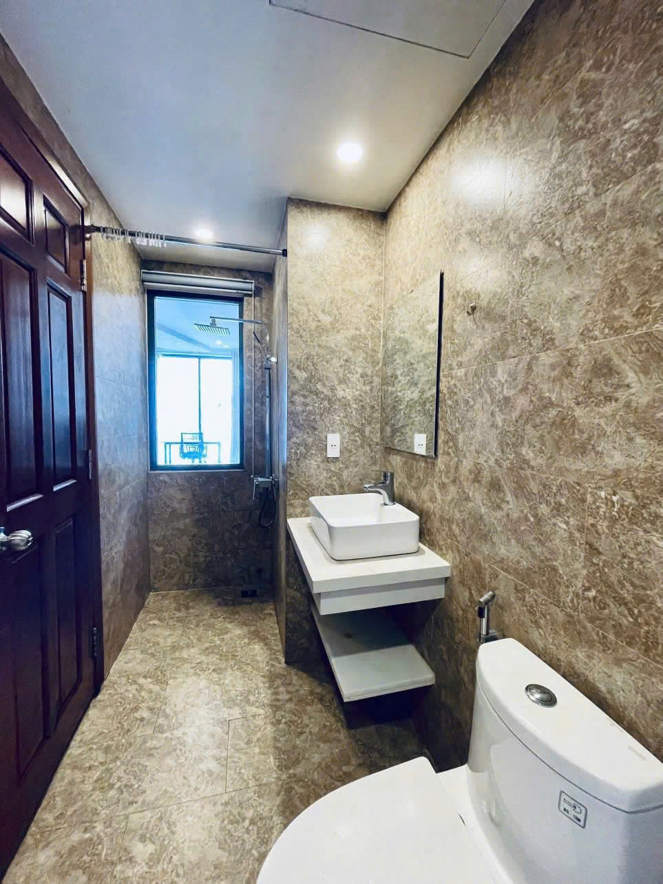 An Thượng 4 street, My An District, Da Nang city