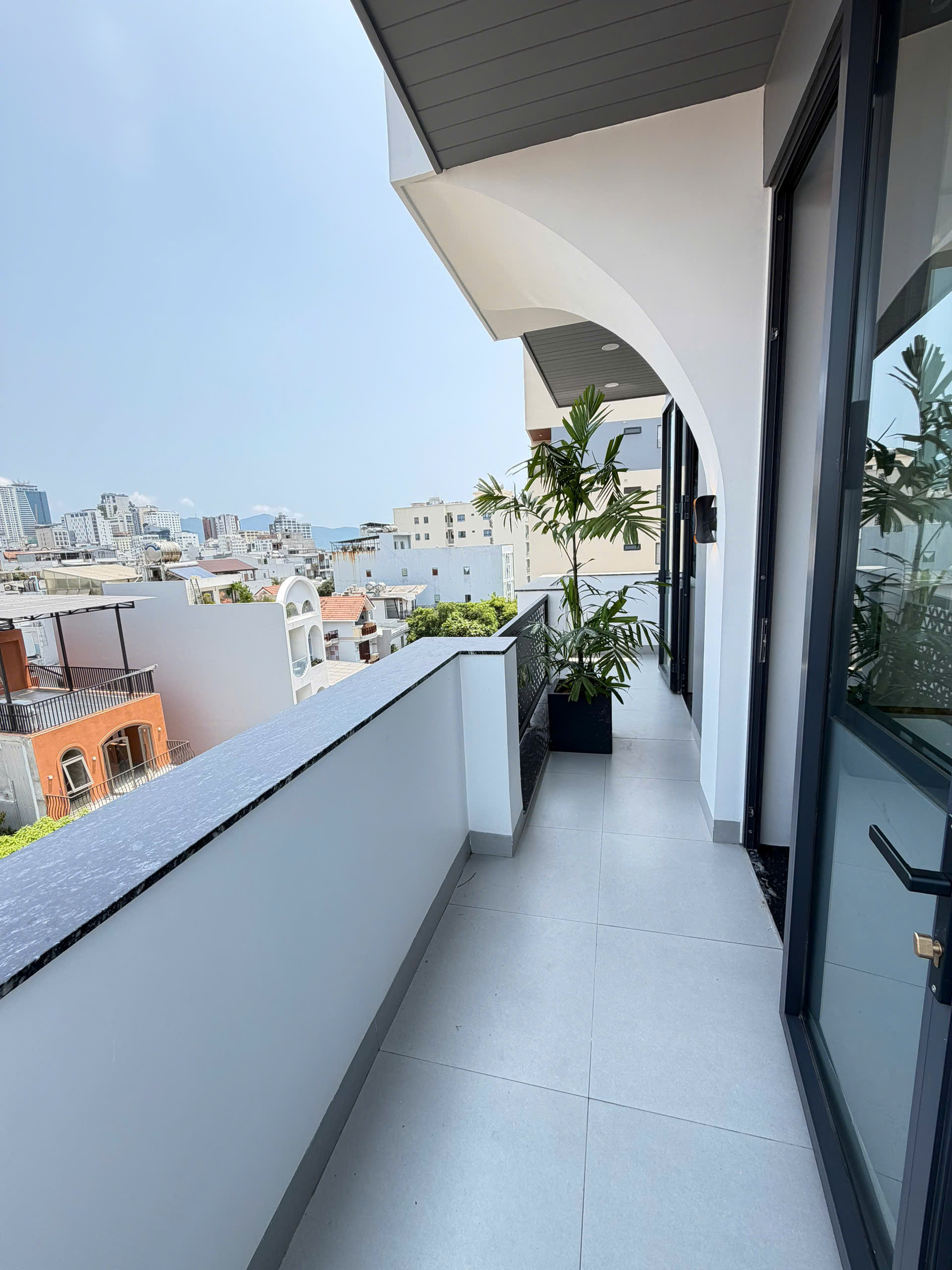 Bà Huyện Thanh Quan street, Ngũ Hành Sơn district, Da Nang city